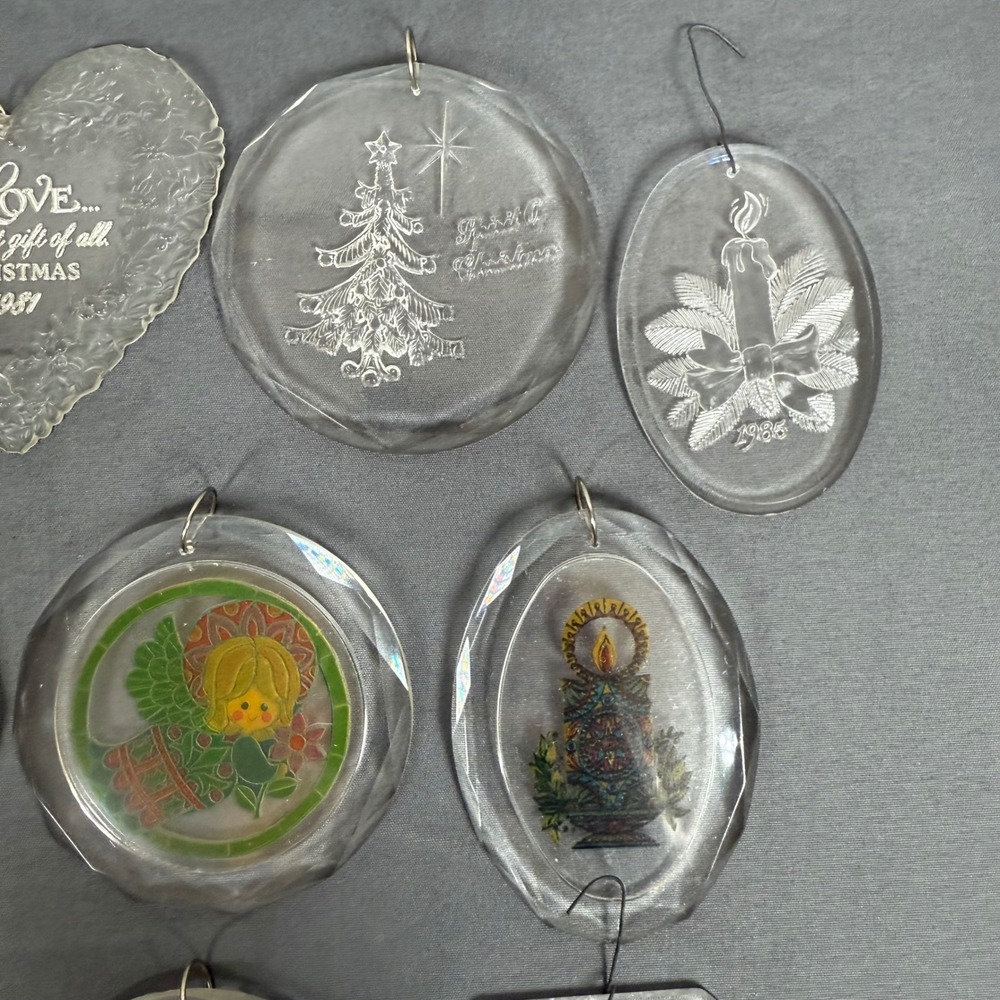 Vintage Christmas Ornaments Lot 10 Clear Acrylic Inspirational Festive Designs - Picture 3 of 5